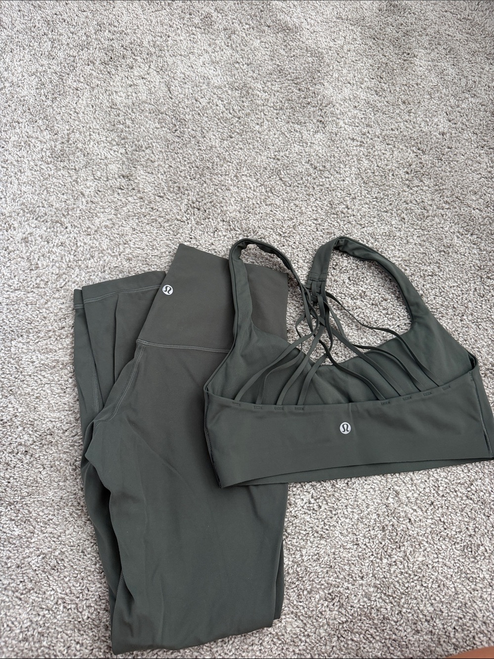 lululemon athletica Olive Green Strappy Sports Bra with Matching Leggings